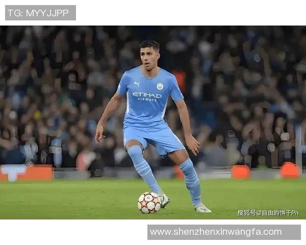 大鼻子足球明星的传奇人生与国际赛场的辉煌成就揭秘 大鼻子足球明星的传奇人生与国际赛场的辉煌成就揭秘