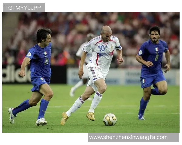 18岁夺冠的足球明星盘点他们的辉煌成就与未来潜力 18岁夺冠的足球明星盘点他们的辉煌成就与未来潜力