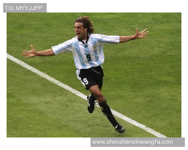 全球足球明星简介与成就概述,探索他们的传奇职业生涯与影响力 全球足球明星简介与成就概述,探索他们的传奇职业生涯与影响力