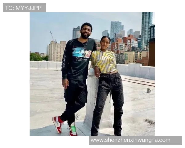 欧文与多位足球明星亲密合影展现友谊与激情的瞬间